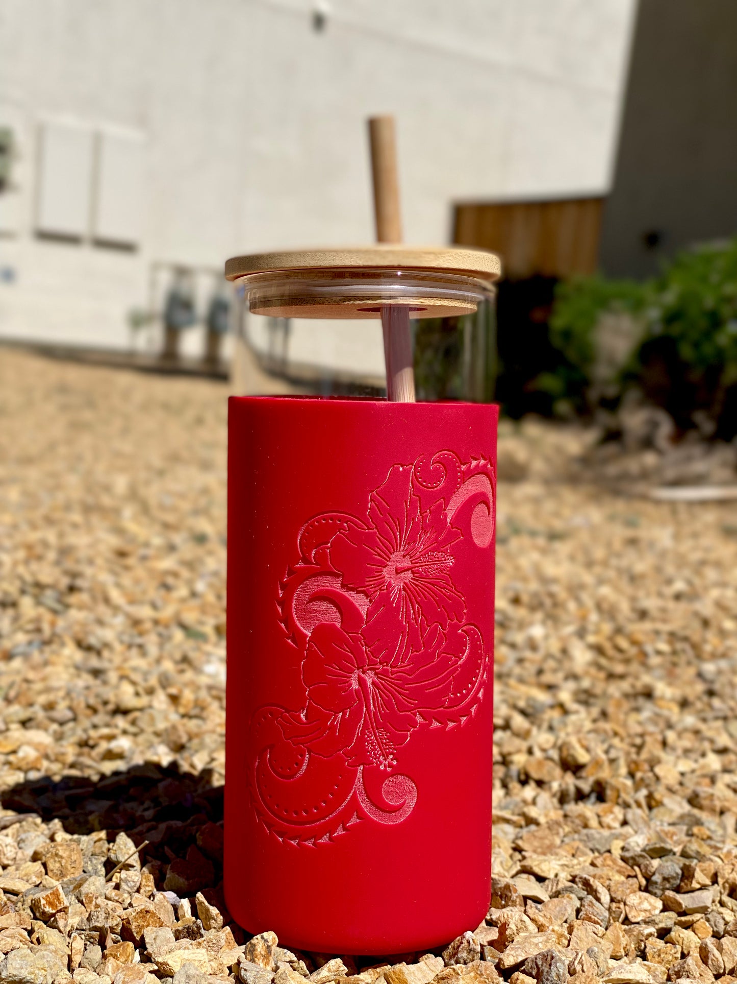 GLASS TUMBLER W/SILICONE SLEEVE + BAMBOO LID/STRAW