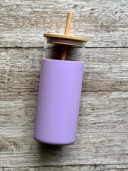 GLASS TUMBLER W/SILICONE SLEEVE + BAMBOO LID/STRAW