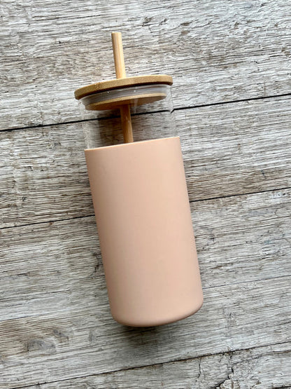 GLASS TUMBLER W/SILICONE SLEEVE + BAMBOO LID/STRAW